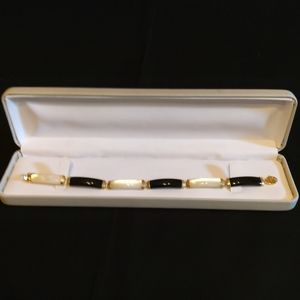 Mother of Pearl & Onyx Bracelet